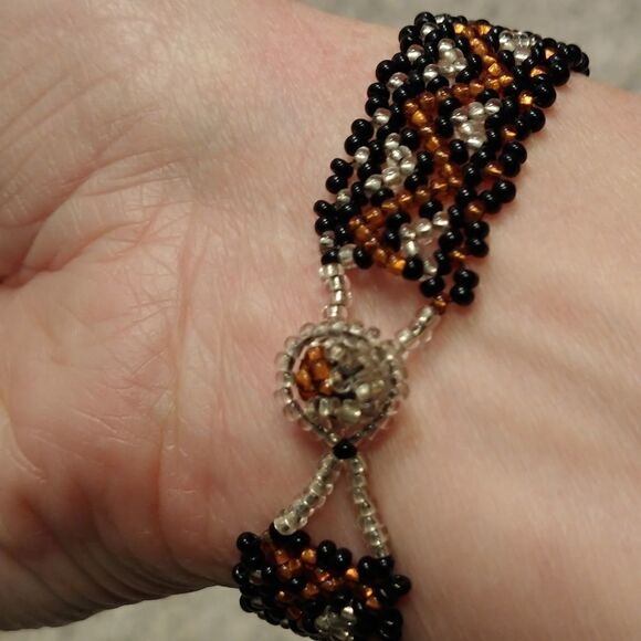 2/$20 Chevron Pattern Beaded Friendship Bracelet - Picture 5 of 6